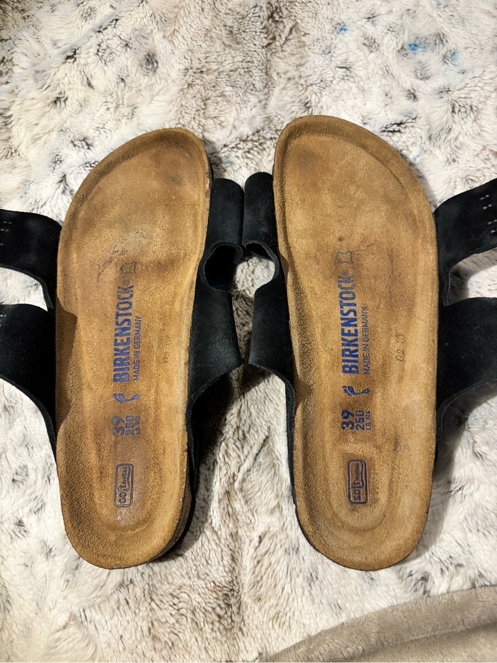 Birkenstock Black Suede Two-Strap Slide Sandals. Arizona Size 39/8 - Picture 7 of 7